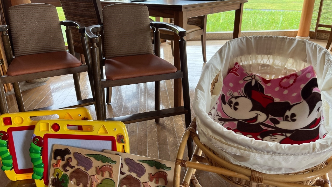 お子様椅子、クーファン、おもちゃ