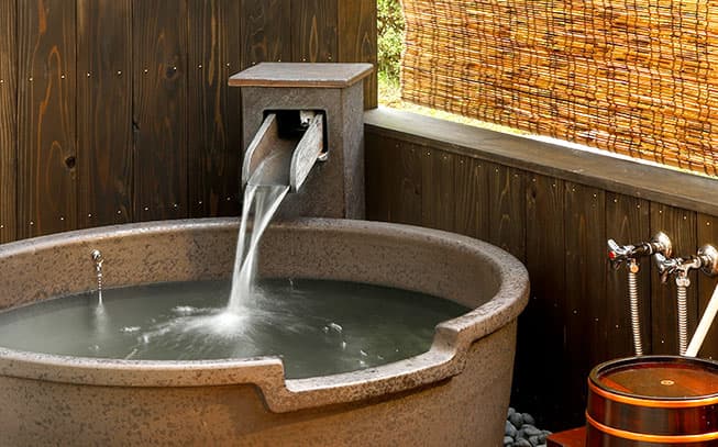 画像：露天風呂（プライベートサウナ）付スーペリア～PREMIUM comfort～